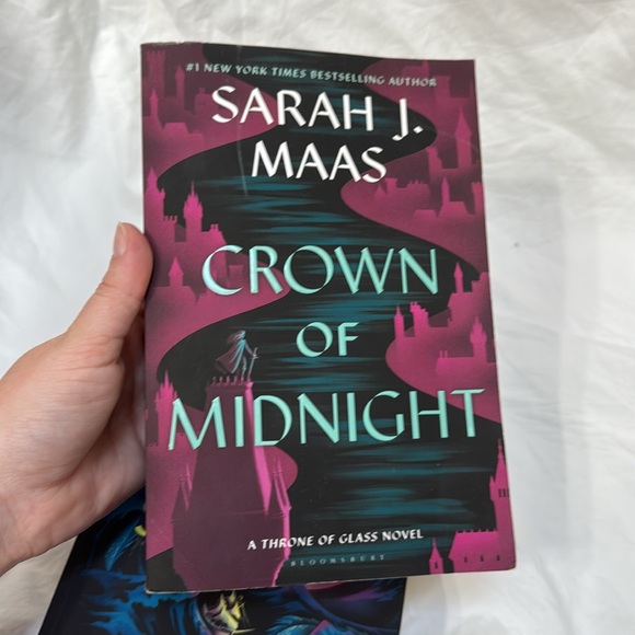 Throne of Glass Series: Crown of Midnight and Empire of Storms by Sarah J. Maas - Picture 9 of 11